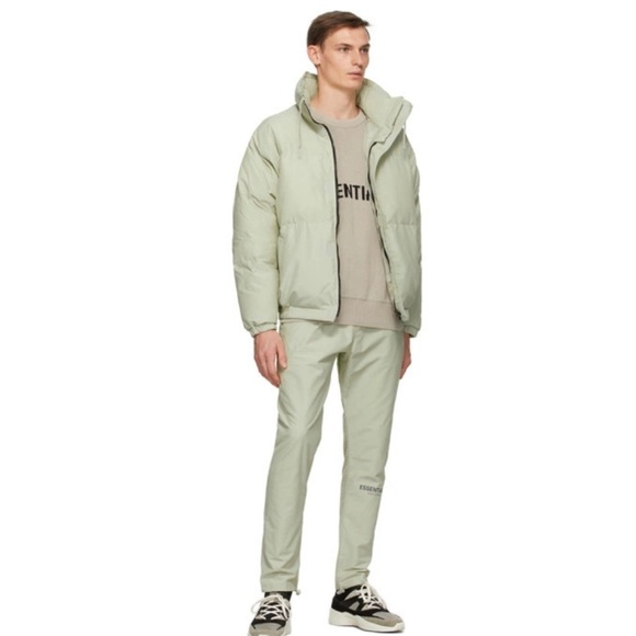 NWOT Fear of God Essentials Nylon  Track Pant Size S pistachio - Picture 2 of 11